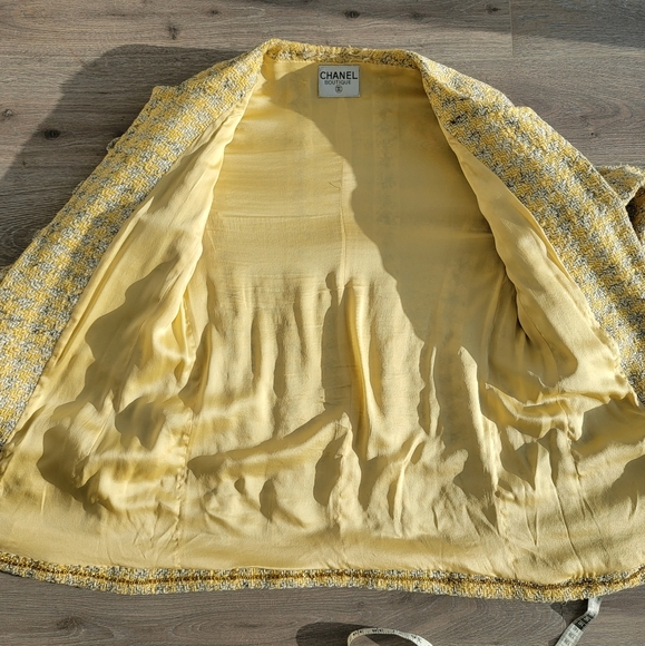 Chanel jacket yellow vintage - Picture 9 of 11
